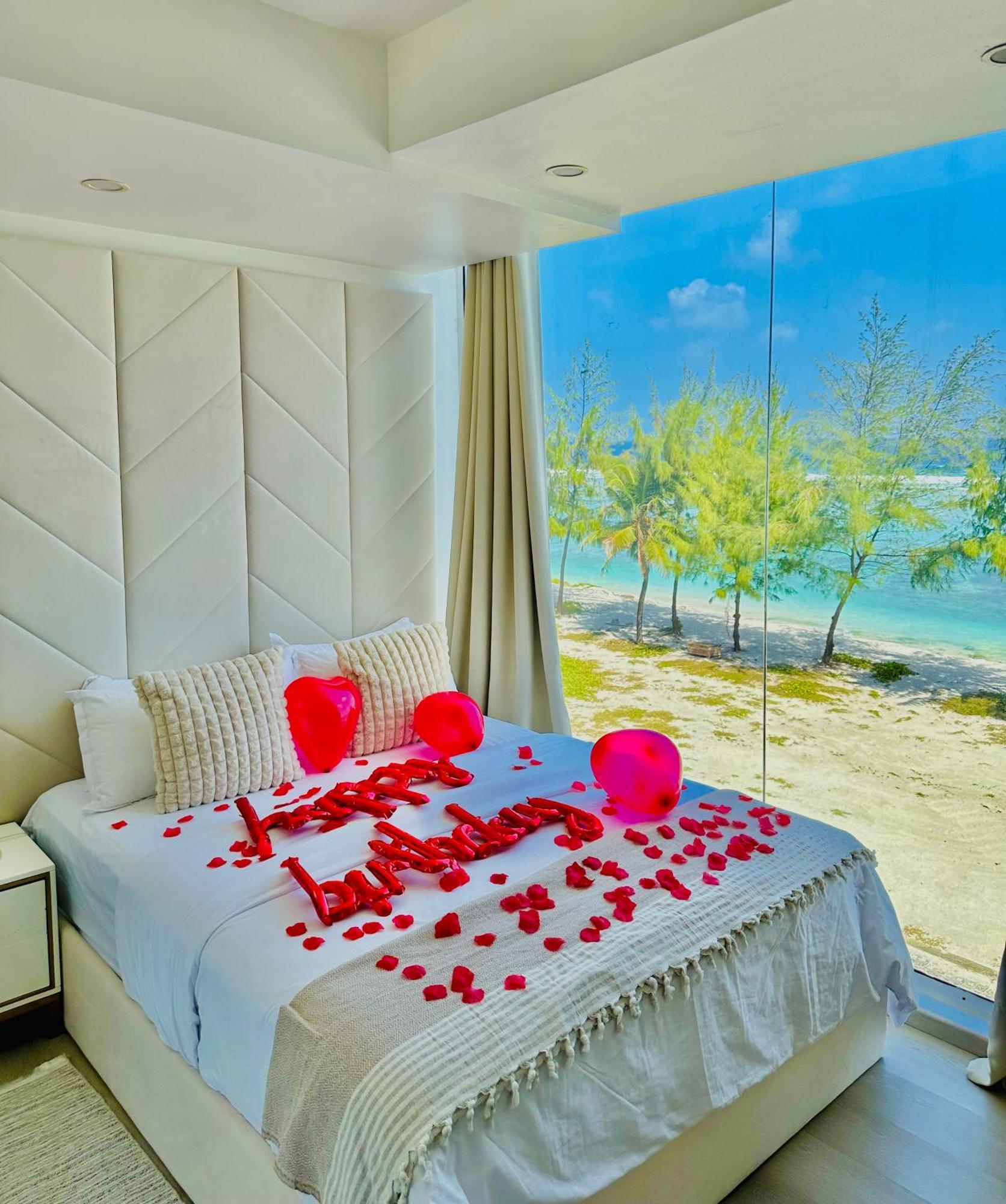 Lazzlla Beach Front Apartments Hulhumale Exterior photo